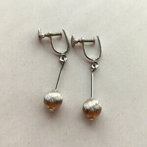 Vintage Silver Tone Dainty Textured Ball Drop Dangle Screwback Clip On Earrings